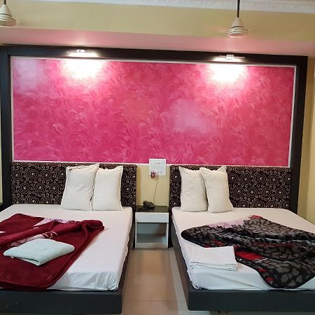 Swagatam International Hotell Tarapith Eksteriør bilde
