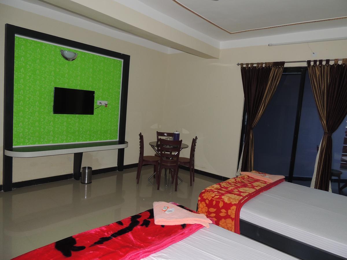 Swagatam International Hotell Tarapith Eksteriør bilde