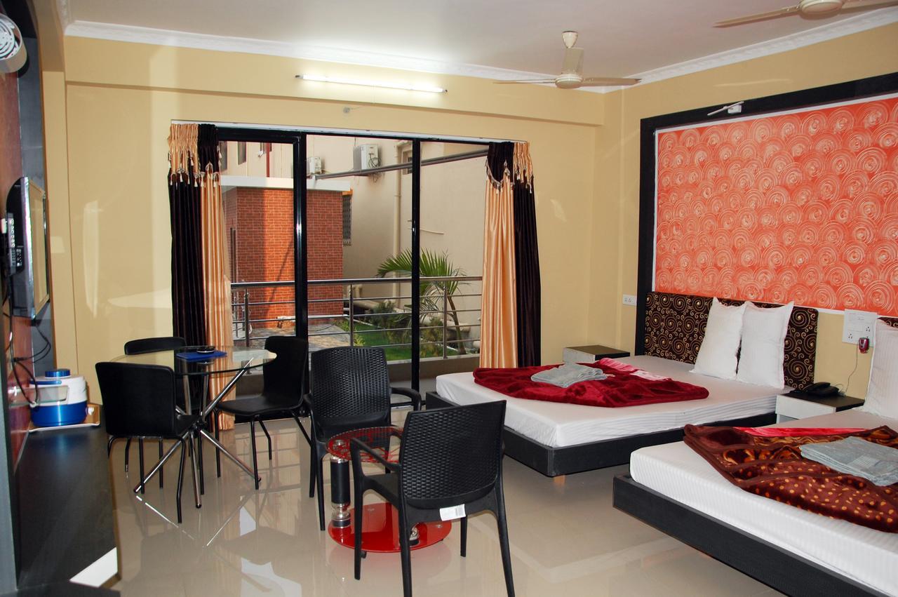 Swagatam International Hotell Tarapith Eksteriør bilde