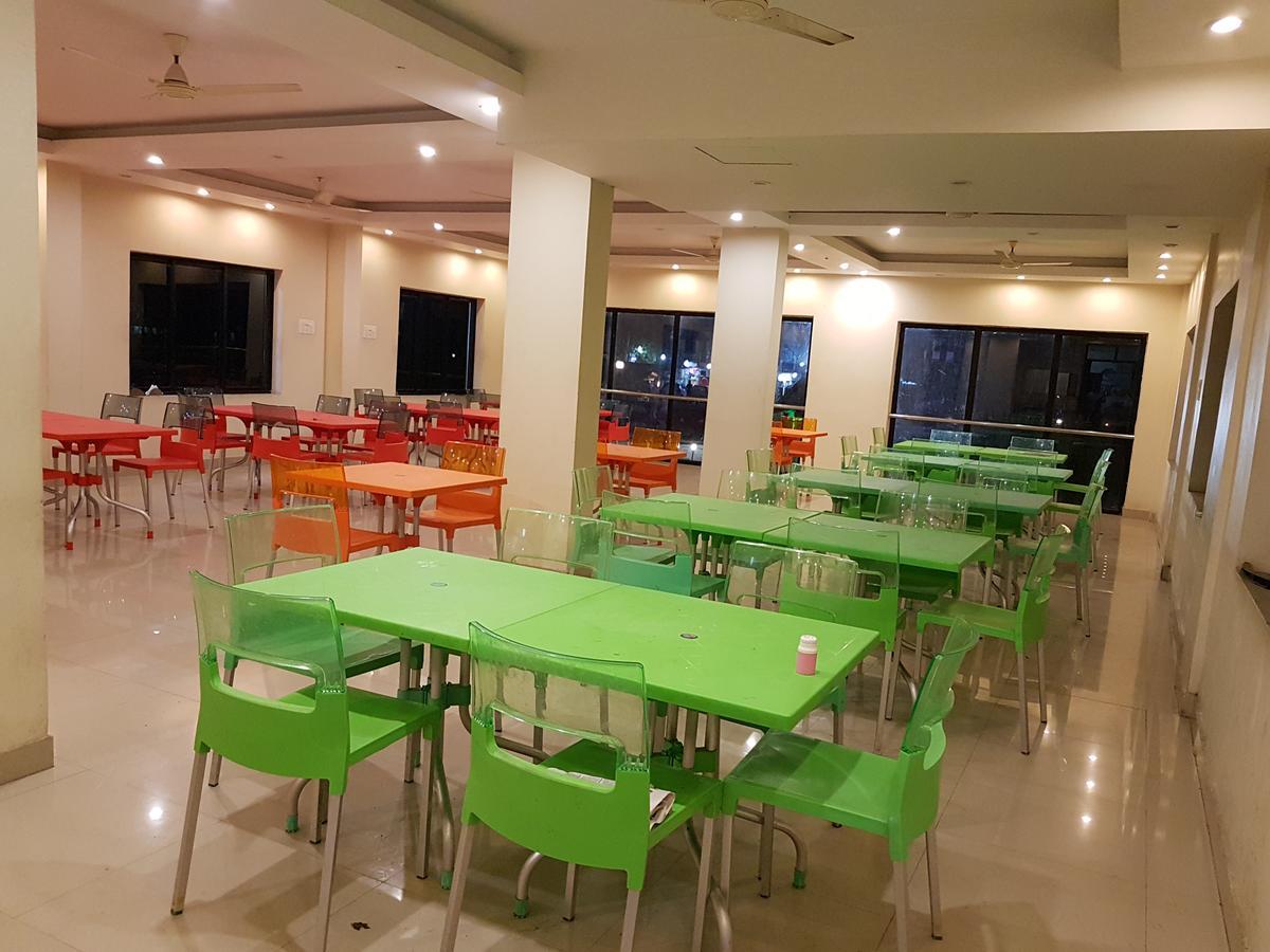 Swagatam International Hotell Tarapith Eksteriør bilde