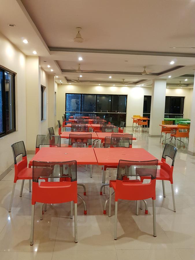 Swagatam International Hotell Tarapith Eksteriør bilde