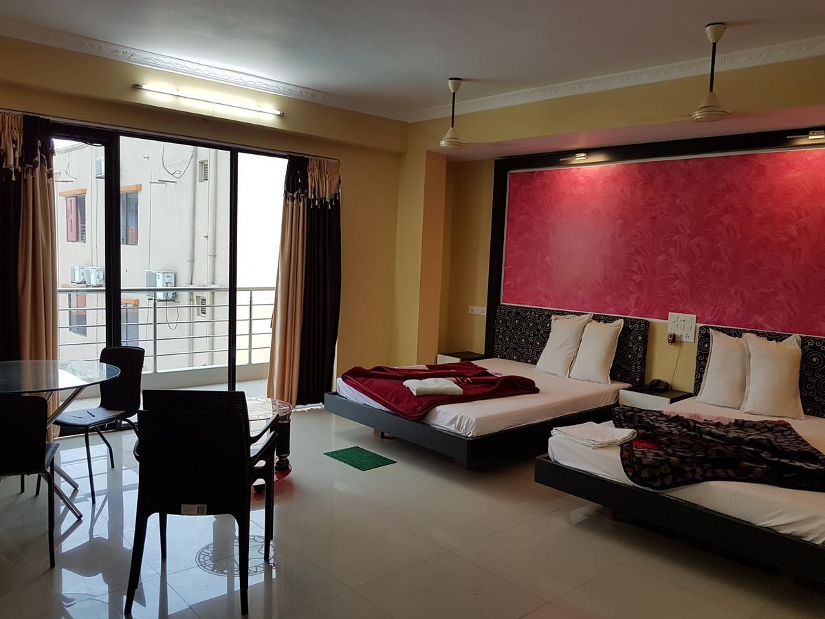 Swagatam International Hotell Tarapith Eksteriør bilde