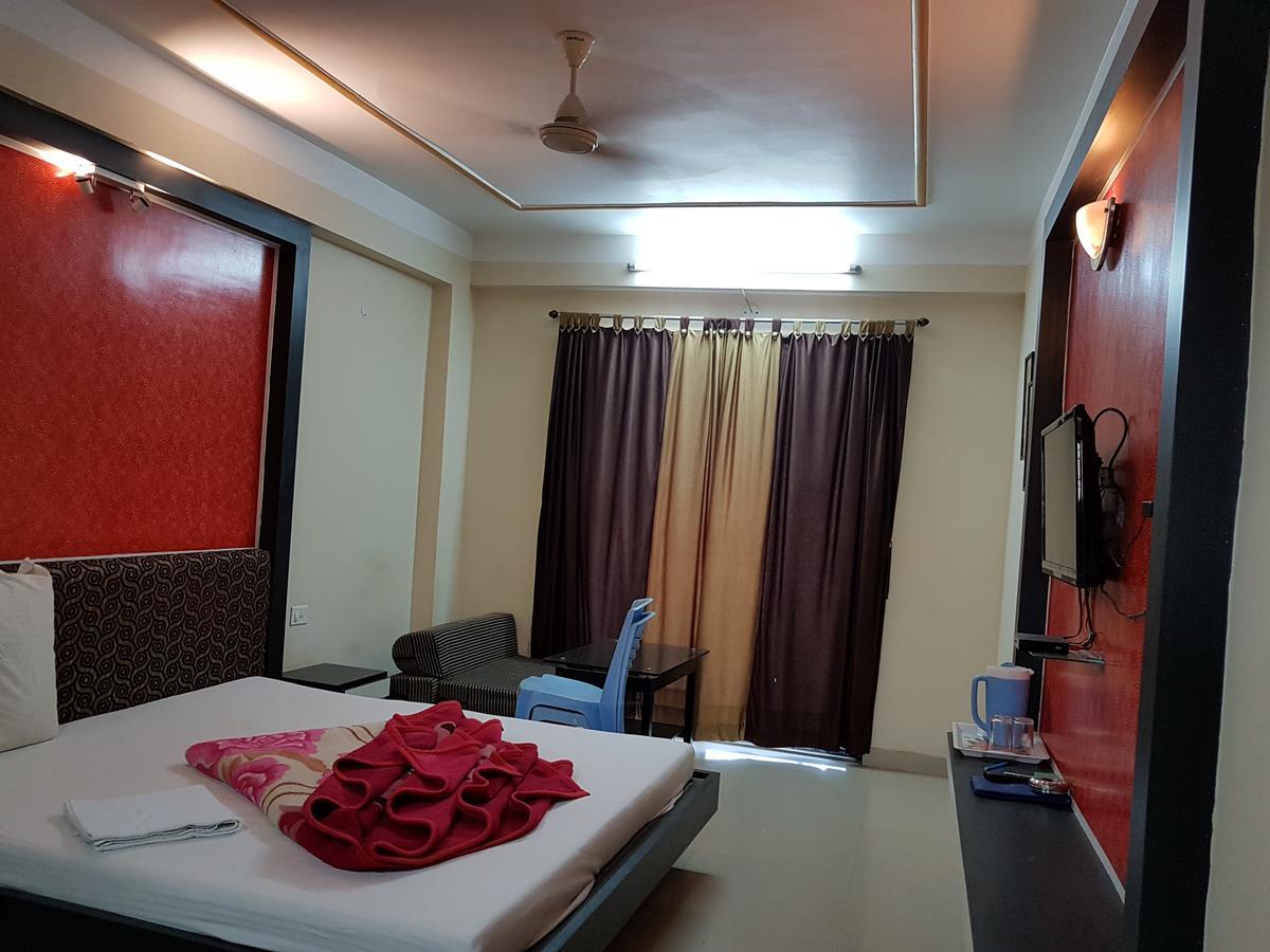 Swagatam International Hotell Tarapith Eksteriør bilde