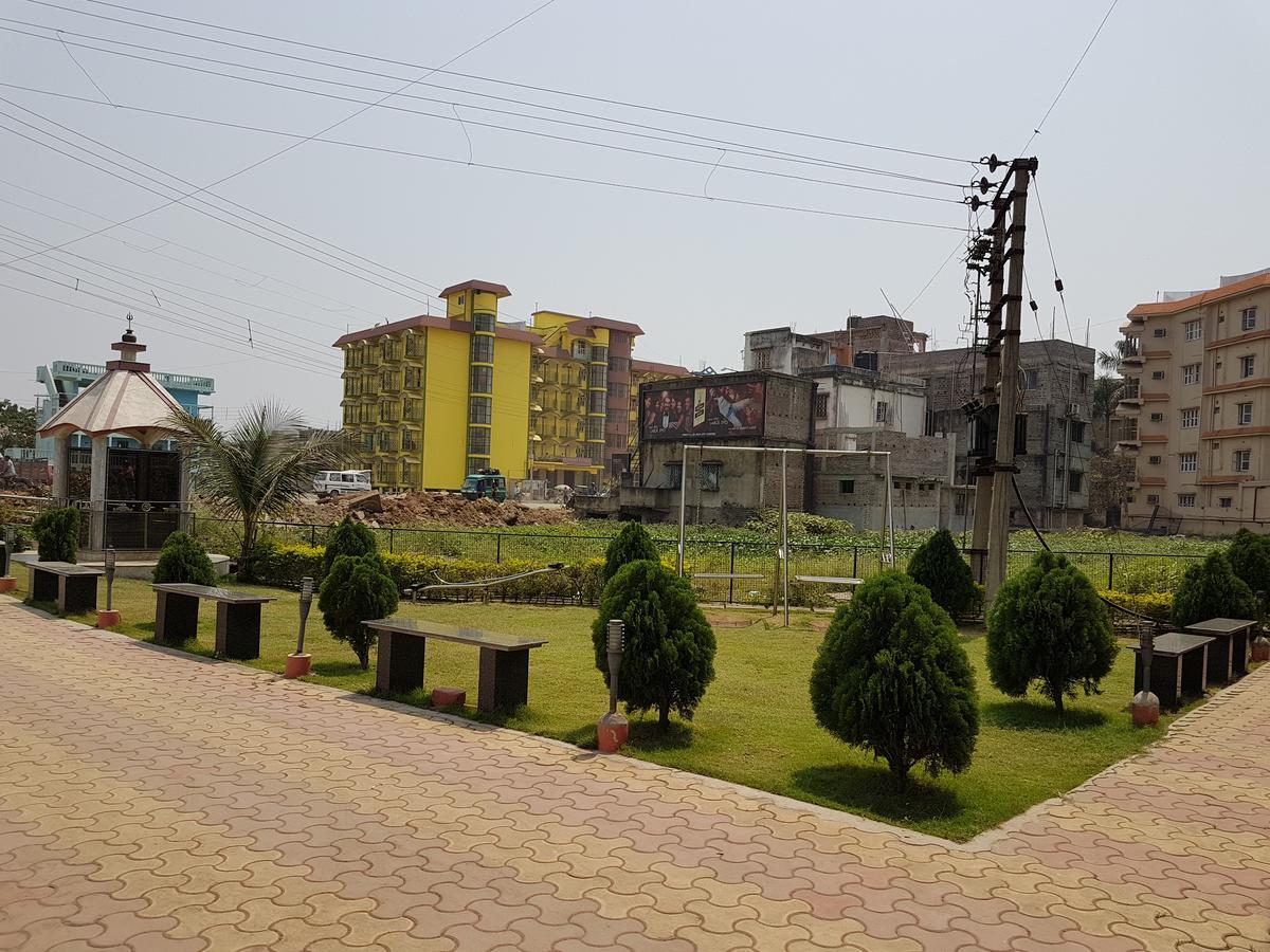 Swagatam International Hotell Tarapith Eksteriør bilde