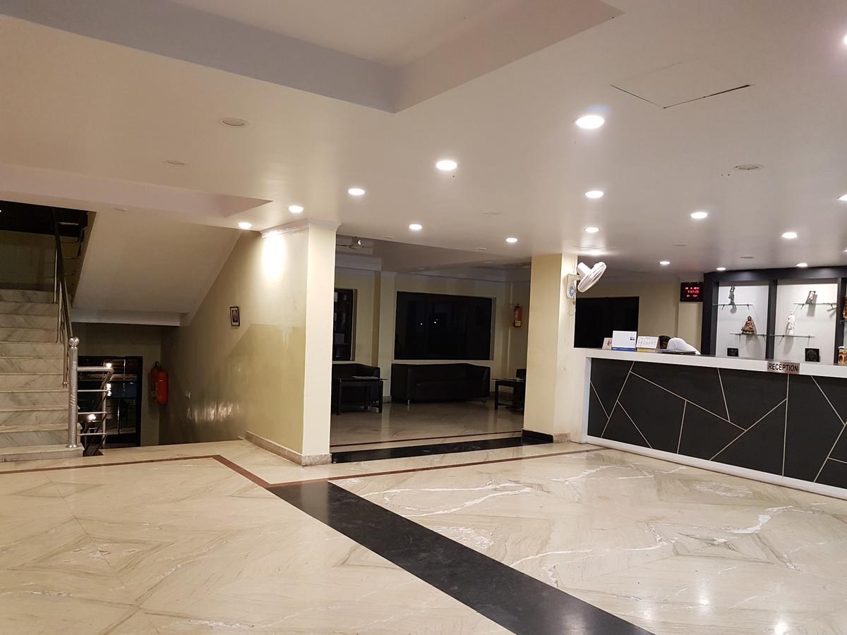 Swagatam International Hotell Tarapith Eksteriør bilde