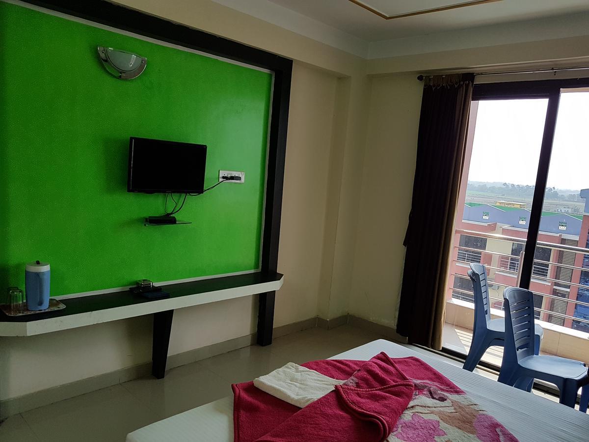 Swagatam International Hotell Tarapith Eksteriør bilde